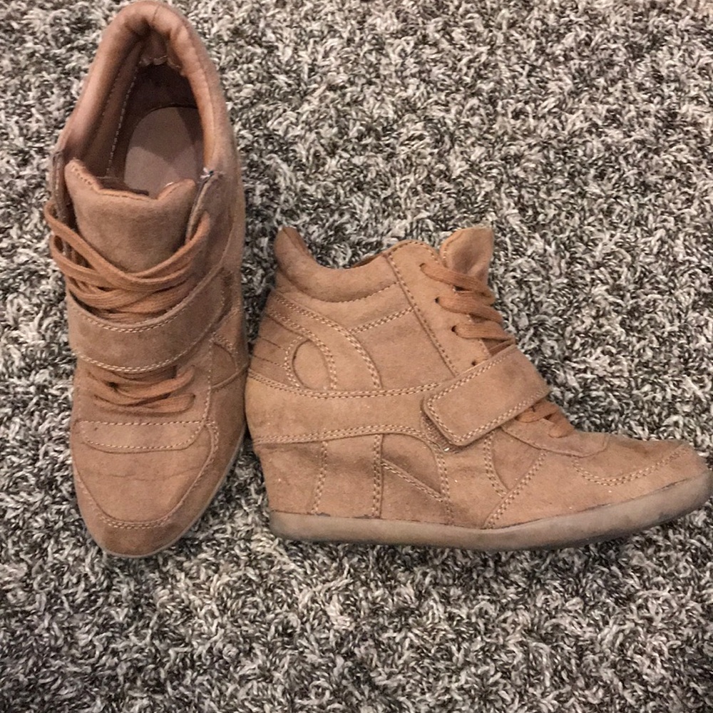 Brown wedge sneakers